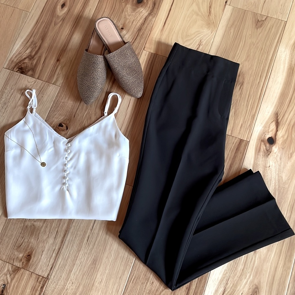 NWOT Le Chateau Dress Pants